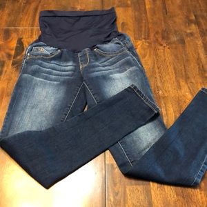 Ymi Wanna Betta Butt Maternity Jeans 